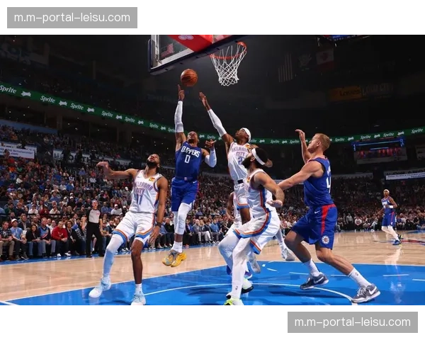 阿德巴约贡献23分9篮板6抢断 热火团队攻势送篮网九连败 阿德巴约贡献23分9篮板6抢断 热火团队攻势送篮网九连败